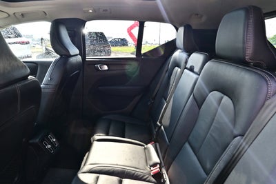 2023 Volvo XC40 Plus Dark Theme